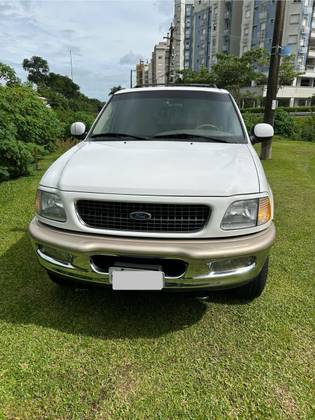 FORD F-150 5.4 LARIAT 4X4 CE V8 24V GASOLINA 4P AUTOMÁTICO